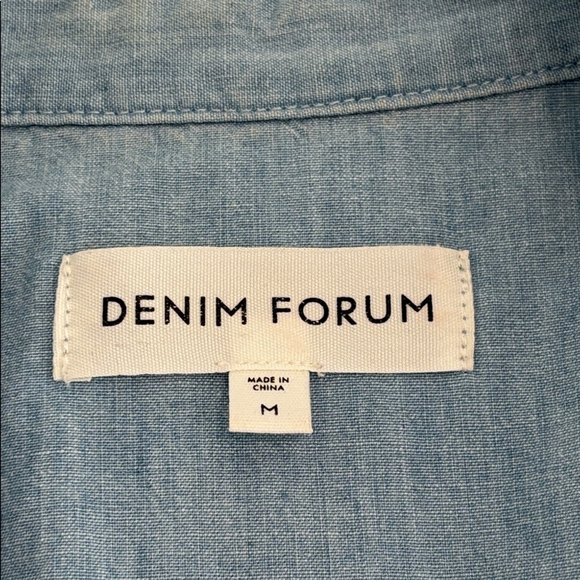 Aritzia Denim Forum The Jane long sleeve shirt Button Down chambray size medium - Picture 8 of 15